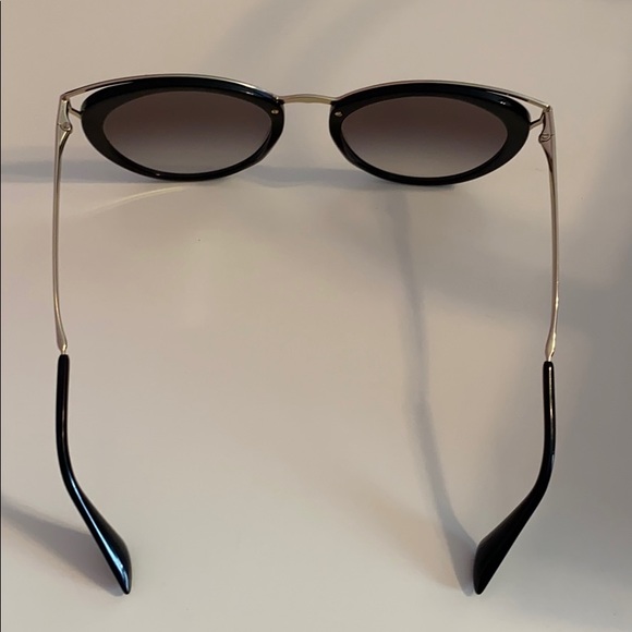 Sunglasses - Picture 5 of 5